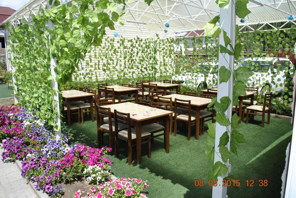 Dome Hotel Чолпон-Ата Екстериор снимка