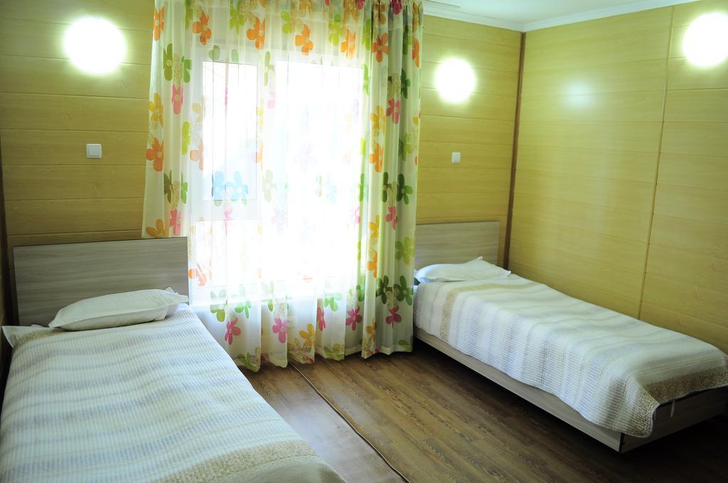 Dome Hotel Чолпон-Ата Екстериор снимка